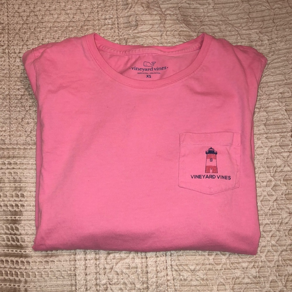 Vineyard Vines Women’s Pink XS Lighthouse Tee!